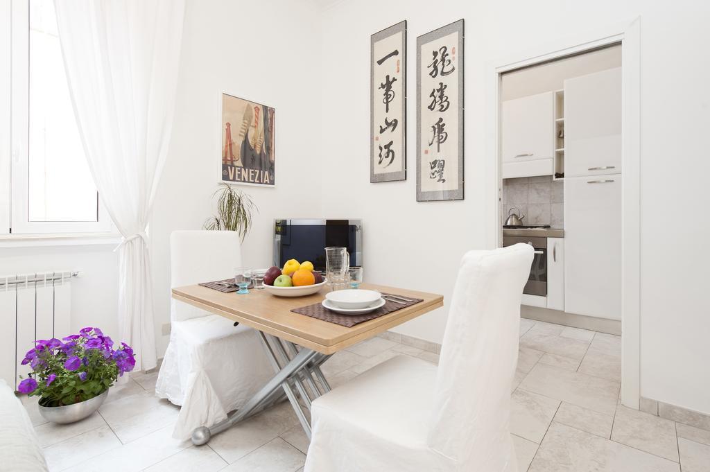 Appartement Foscolo Al 24 à Rome Chambre photo